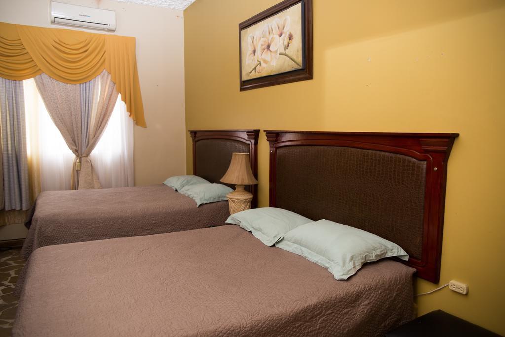 Hotel Casa Maria San Pedro Sula Dış mekan fotoğraf